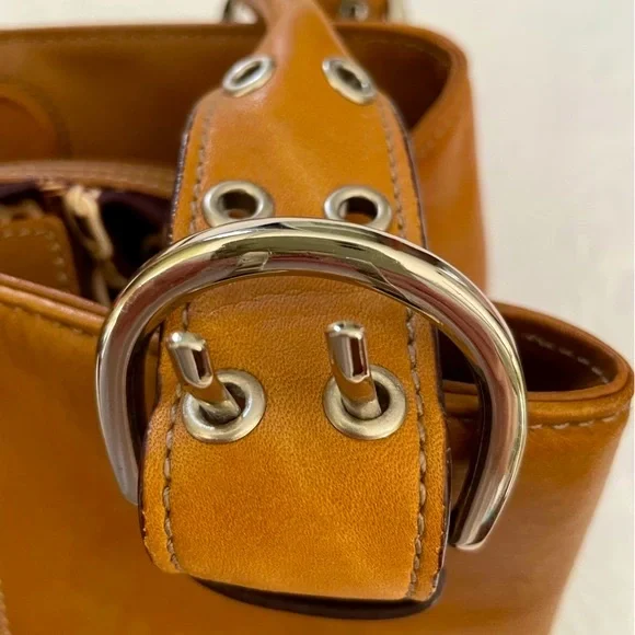 Tignanello Tote Purse with silver buckle detail - Picture 14 of 15